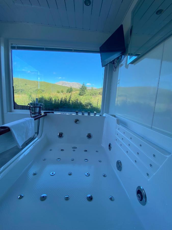 Highland Stays - Ben View Studio Pod & Jacuzzi Bath Fort William Kültér fotó